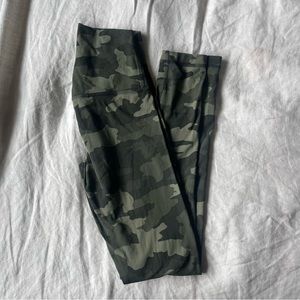 Lulu Lemon Aligns - Green Camo